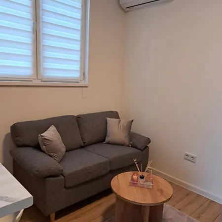 Minnie Apartment